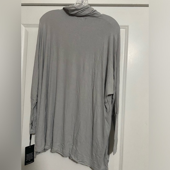 Michael Lauren Nero Long Sleeve Mock Neck Top - Picture 3 of 5